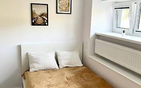 New Apartment On Batorego, Metro, Centre , Wi-Fi - By Hik Apartments